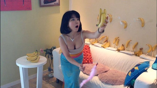 Кореянка танцует с продуктами, и все от этого без ума