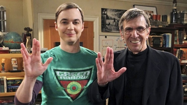 10. Big Bang Theory'de hayatını kaybeden ünlü oyuncu Star Trek'in ikonu Leonard Nimoy'a saygı duruşunda bulunuldu.
