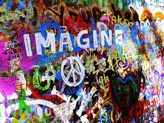 Прошло уже 35 лет со дня смерти Джона Леннона, а мир так и не стал лучше...