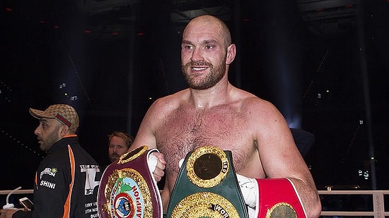 Fury Kemerlerinden Birini Kaybetti