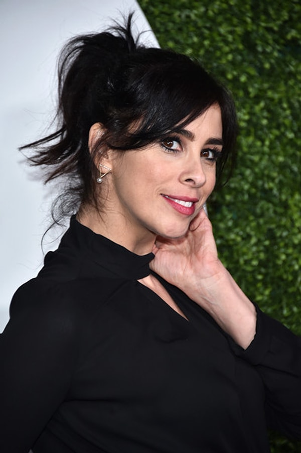 11. Сара Сильверман поговорила с “Glamour” о том, каково это жить с депрессией и паническими атаками.