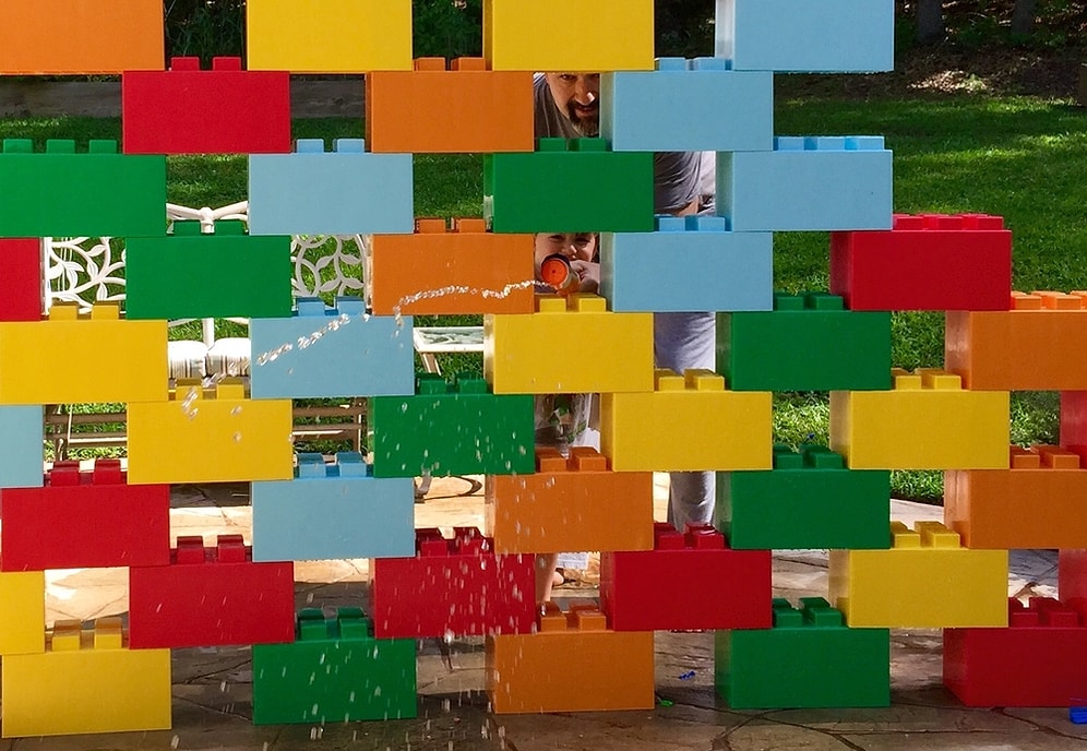 Куда уходит детство: Массивные блоки для любителей Lego