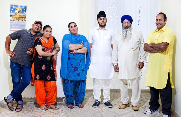 Семья Сингх из Модуньо, Италия