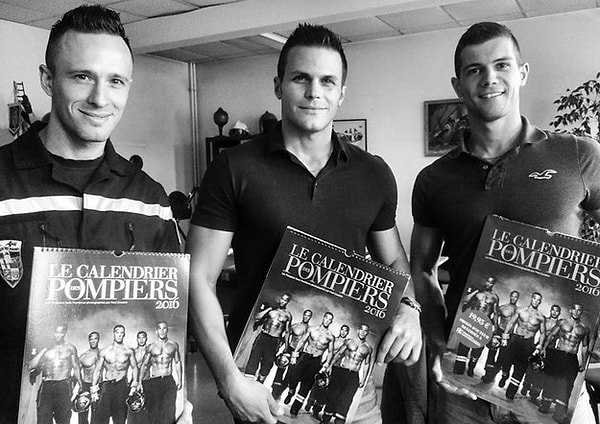 Создание такого календаря – одна из попыток собрать деньги для французской организации Pompier Sans Frontières, оказывающей гуманитарную помощь нуждающимся.