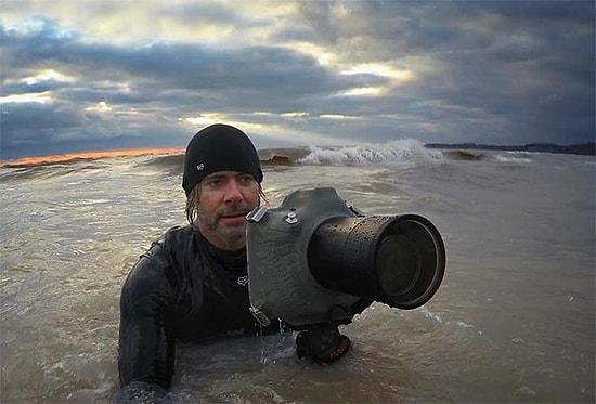 Фотограф делает удивительные снимки волн