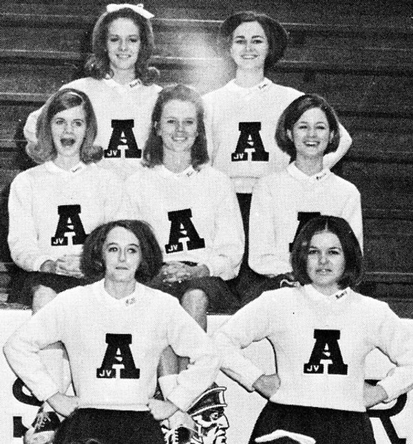 17. Ким Бейсингер