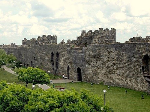 Efes, Hevsel Bahçeleri ve Diyarbakır Surları da Artık 'Dünya Kültür Mirası'