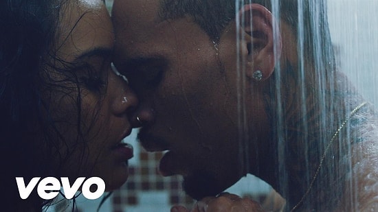 Seksi Sahneleri ile Chris Brown'dan Yeni Klip: Back to Sleep