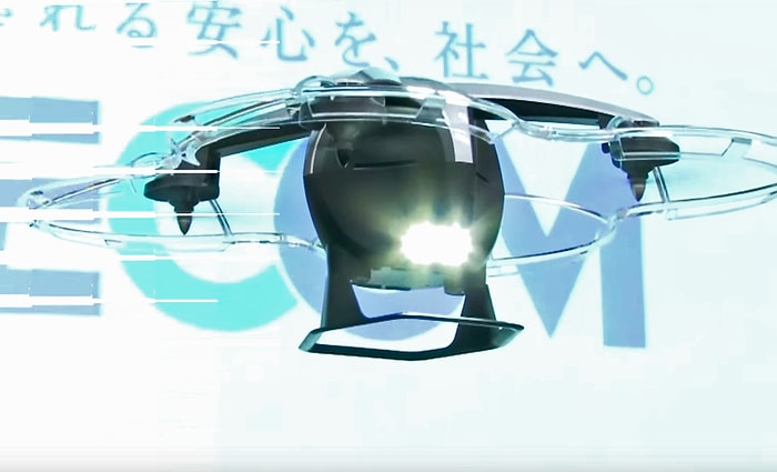 Güvenlik Drone'u Bölgeye İzinsiz Girenleri Kendi Kendine Yakalıyor