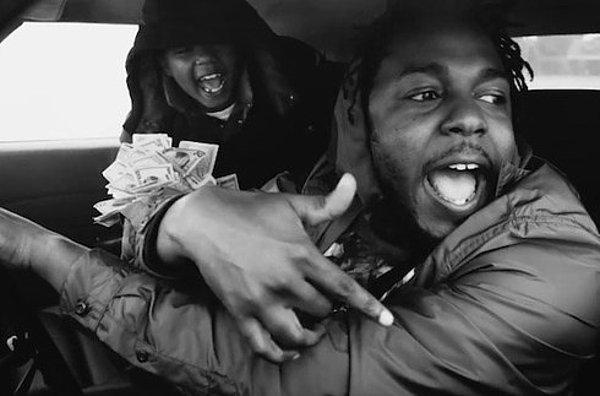 24. Kendrick Lamar'ın “Alright” şarkısında nakaratı Pharrell Williams seslendirdi.