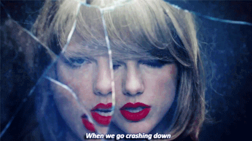 Taylor Swift'in ''Style'' adlı parçasına çekilen klibin yönetmenliğini, en yakın arkadaşlarından biri olan Jaime King'in eşi Kyle Newman yaptı.