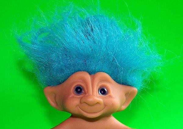 7. Rengarenk saçlarıyla trol bebekler,