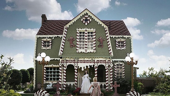 Зловещий рождественский домик: время окунуться в мрачную сказку