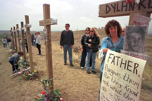 8. Columbine Lisesi Katliamı