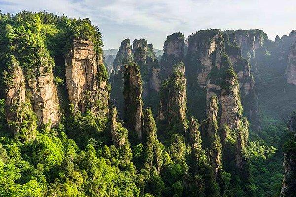 1. Avatar filminden hatırlayacağınız güzelliğiyle: Hunan'daki Zhangjiajie Ulusal Parkı