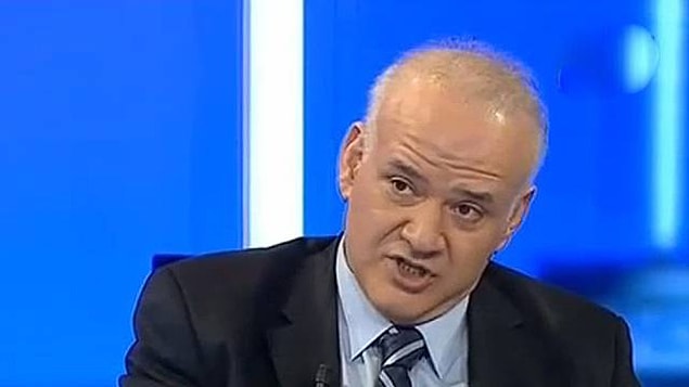 10. Ahmet Çakar'ın asıl mesleği doktorluktur.