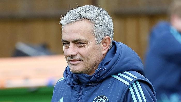 Chelsea'de Mourinho'nun Geleceği Tartışılıyor