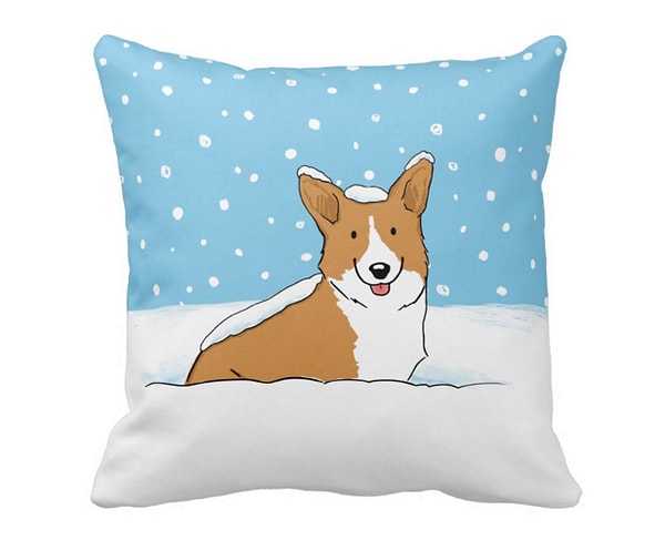 4. Подушка с собачкой, весело резвящейся в снегу.