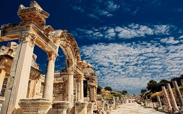 44. 4 Temmuz - Efes, Diyarbakır Surları ve Hevsel Bahçeleri UNESCO Listesi'nde
