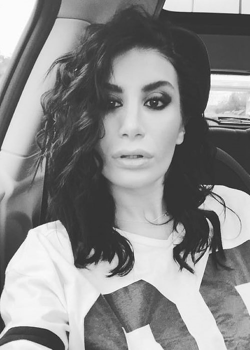 İrem Derici