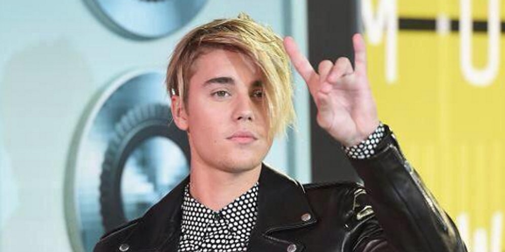 Los Angeles Ülkü Ocakları İftiharla Sunar: Amerikalılar Neden Bozkurt İşareti Yapıyor?