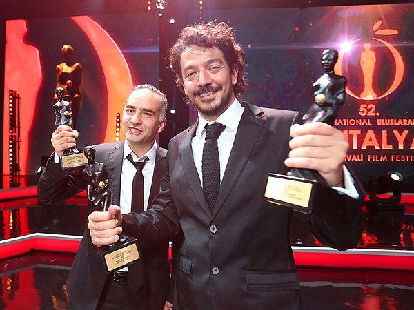 28. Antalya Film Festivali ödül töreni sırasında canlı yayın sansürlendi...