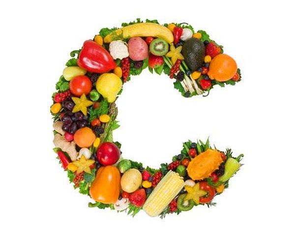 12. C vitamini içerdiğini, bağışıklığı güçlendirdiğini bildiğiniz brokoli, marul, portakal, mandalina, nar, vb. meyve sebzeler evinizden eksik olmaz.