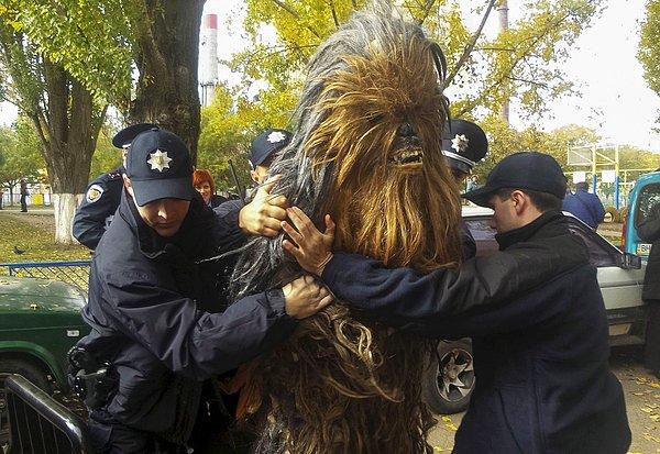 18. Ukrayna'da tutuklanan Chewbacca. 25 Ekim 2015.
