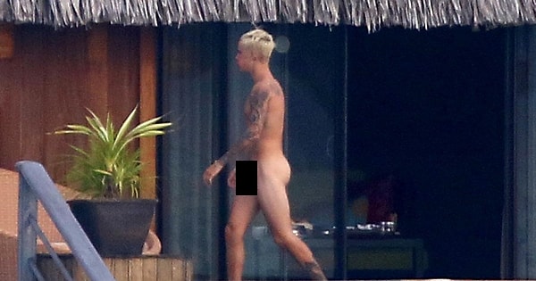 7. Голая попа Бибера тоже внесла свою лепту в уходящий год.