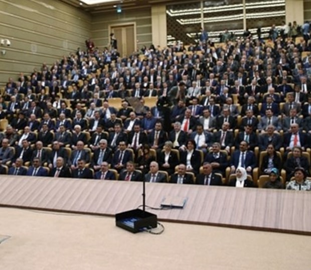 Muhtarları topla.