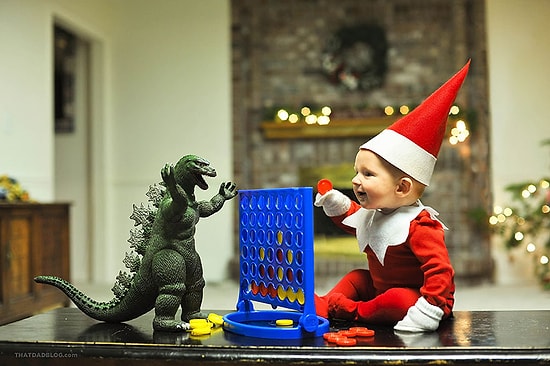 Отец 6-х детей превратил своего малыша-сына в рождественского эльфа