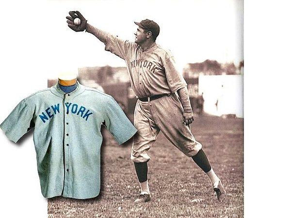 1. Babe Ruth'un Forması