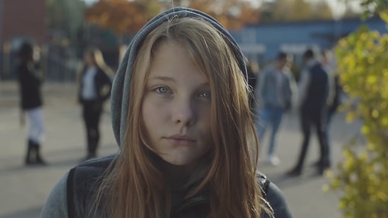 CARE'den Cinsiyetçi Dile Karşı Çarpıcı Kısa Film: 'Baba, Bana Fahişe Diyecekler'