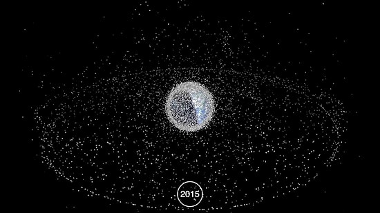 Dünya’nın Yörüngesinde Oluşan Çöplüğün 58 Yılını Bir Dakikada İzleyin