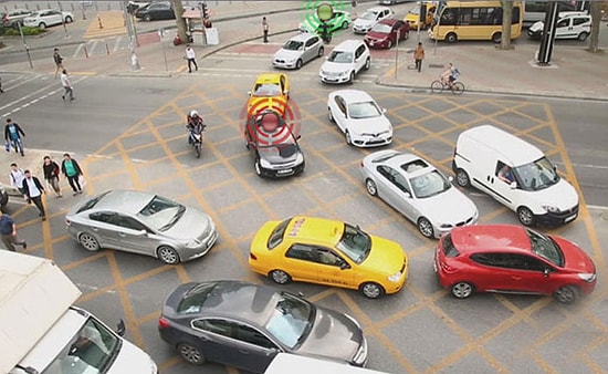 İstanbul Trafiğine 'Taralı Alan' Kuralı Geliyor