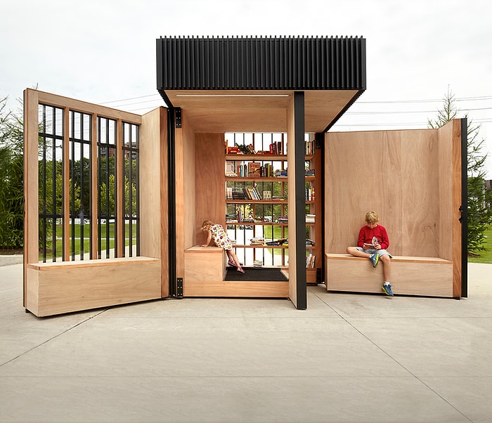 9 Fotoğrafla Kitapsever Bünyeleri Huzura Boğacak Mini Açık Hava Kütüphanesi Projesi