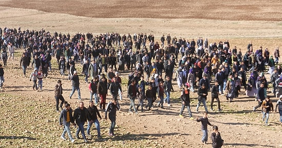 İdil'den Cizre'ye Yürüyen Gruba Polis Müdahalesi