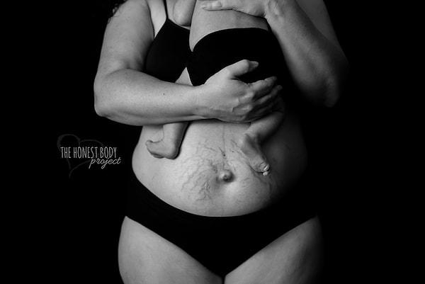 1. Floridalı fotoğrafçı Natalie McCain, "The Honest Body Project" isimli projesinde doğum sonrası kadın vücudunun güzelliğini gözler önüne seriyor.