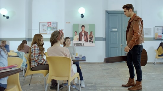 Konsere Giderken Ne Giyeceğimi Bilemiyorum