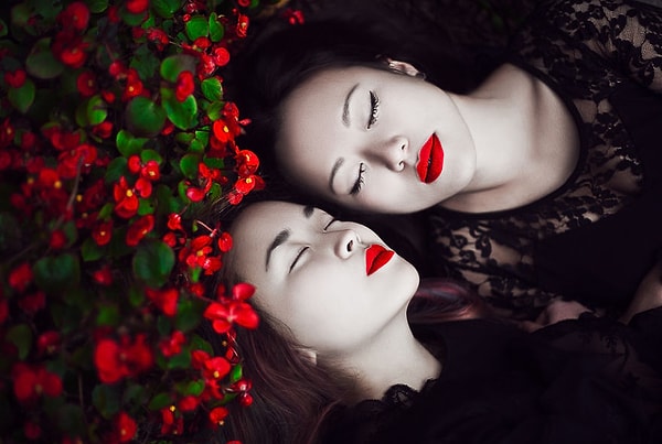 Красавицы-сестры – Ту и Ха.