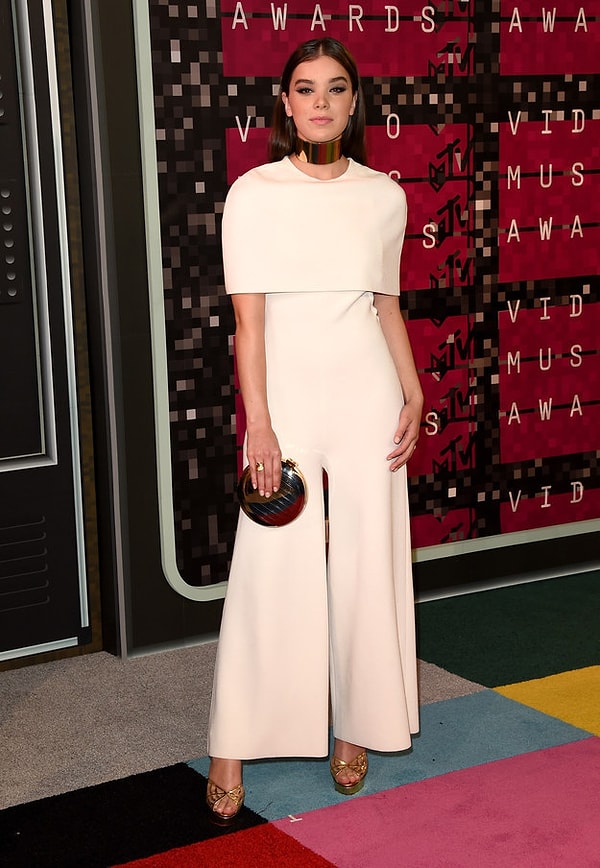 20. Хейли Стейнфелд на MTV Video Music Awards.