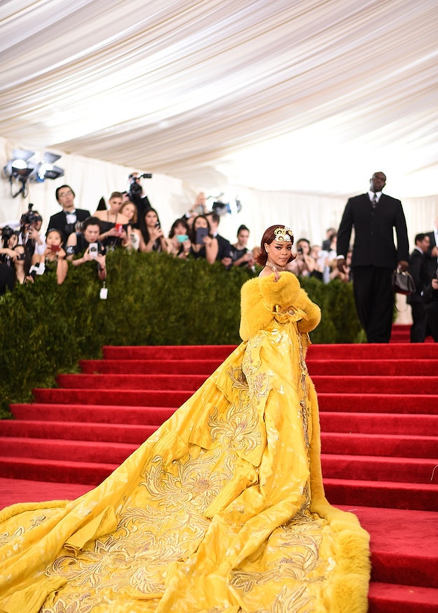 И, конечно же, Рианна на Met Gala.