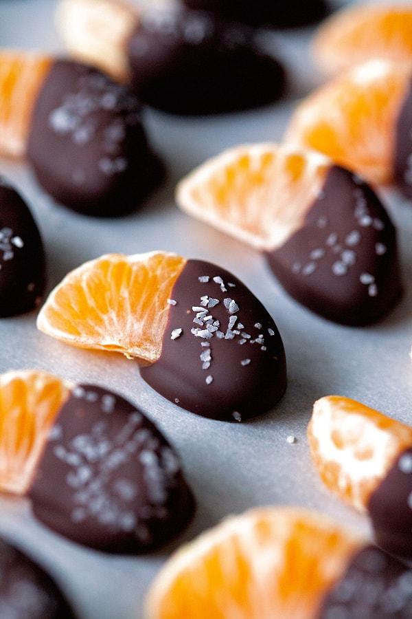 5. Yazın çilekleri çikolataya bulayabiliyorsak kışın da mandalinaları bularız!