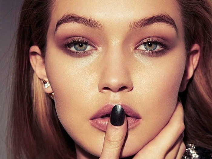 Aslını İnkar Etmeyen Victoria's Secret Meleği Gigi Hadid: "Filistinliyim, Gurur Duyuyorum!"