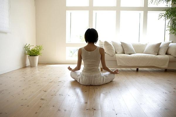 6. Meditasyona vakit ayırın, 10 dakika bile olsa.