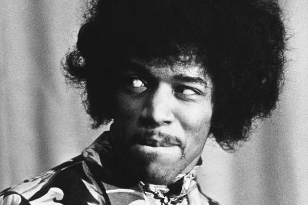 4. Jimmy Hendrix'in gitar teknisyenliğini yaptı.