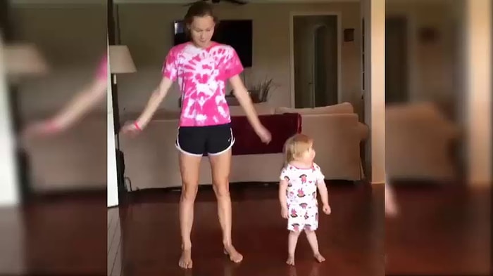 Şirinlik Patlaması: Ablası ile Birlikte Dans Eşliğinde Sabah Sporu Yapan Ufaklık