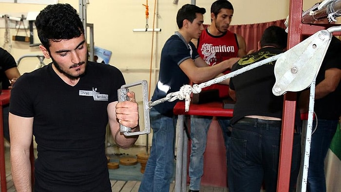 İnşaat Malzemeleriyle Çalışıp Şampiyon Oldular