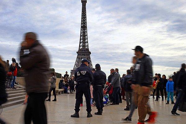 Fransa'da havai fişek gösterileri iptal