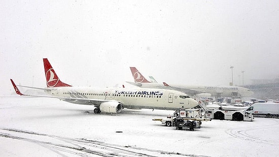 Hava Ulaşımına Kar Engeli Sürüyor: İstanbul'da 247 Sefer İptal